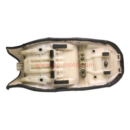 Selle confort Suzuki 750 GSX-F 1996 – Réf. 45100-20C21-58R – Occasion