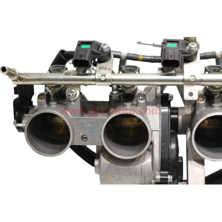 rampe injection yamaha 1300 fjr 2016-202 B88-13750-02 | Occasion