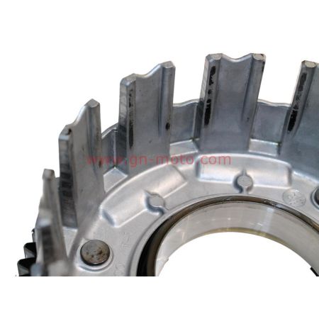 Cloche embrayage Yamaha TDM TRX XTZ 4TX-16150-01 | Occasion