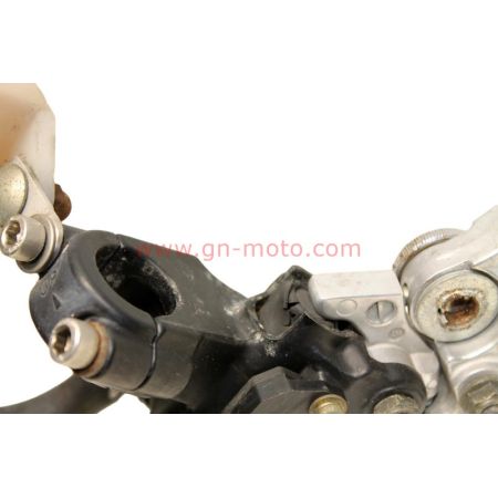 maitre cylindre frein avant yamaha 850 trx mauvais etat 3GM-W2587-50 | Occasion
