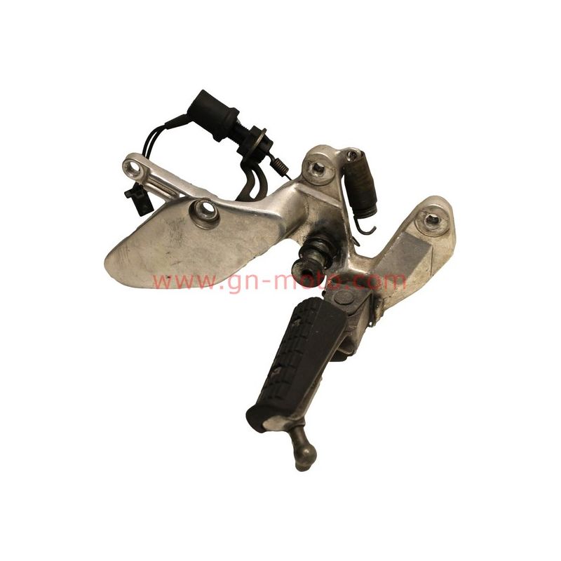 Platine repose pied avant droite yamaha 850 trx 4FM-27443-02 | Occasion