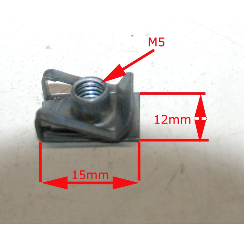 AGRAFES CARROSSERIE M5 petit modele x10pc 10 Clips écrou 15x12mm